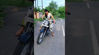 How to ride a bullet wearing saree🤩😎....sahi me bahut struggle tha😵‍💫 #viralvideo #youtubeshorts