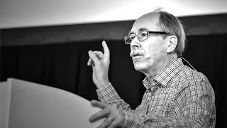 Gerard 't Hooft: How quantization of gravity leads to a discrete space-time (EmQM15)