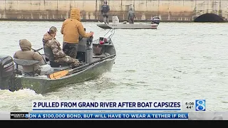 2 pulled from Grand River after boat capsizes