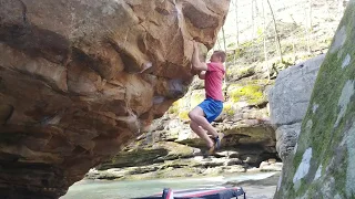 Southern Bouldering: Orbital Climbing Athlete Mason Jenkins Sending Riverdance V9 at Dayton Pocket