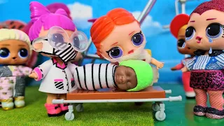 HE'S BREATHING! THE NEW CAMP COUNSELOR FOUND THE BABY IN THE POOL! Dolls cartoons LOL surprise