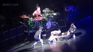 RHCP - Intro Jam / Can't Stop - London, Dec 5th, 2016 [1080p]