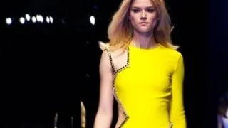 fashiontv | FTV.com - MILAN WOMAN F/W 10-11 - VERSACE   FULL SHOW