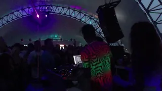 Seth Troxler playing Westbam & Nena - Oldschool Baby @ Kazantip Z18 (2010)