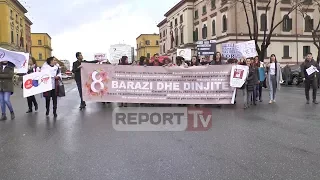 Report TV - Barazi dhe dinjitet, gratë marshim protestë në sheshin bulevardin Dëshmorët e Kombit
