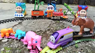 Drama Mencari Dan Merakit Kereta Thomas And Friends Kereta gajah,Kereta Kana,Gerbong Muat Ayam,Gajah