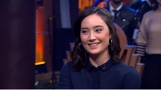 Betapa Susahnya Main Games Sambil Menatap Tatjana Saphira