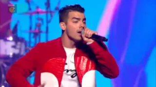 DNCE - Cake By the Ocean (Live BBC Radio 1's Teen Awards)