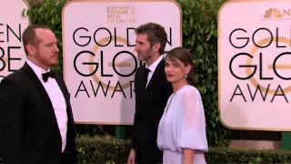 Golden Globes 2015: Amanda Peet Red Carpet | ScreenSlam