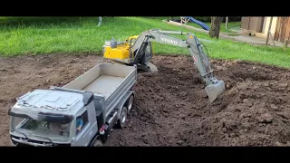 RC Volvo EC160E, Volvo FMX 500 Screening Earth to new lawn 2/4