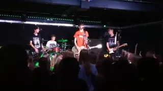 chapter 13 bristol gig ~ mums pov {whole stage}