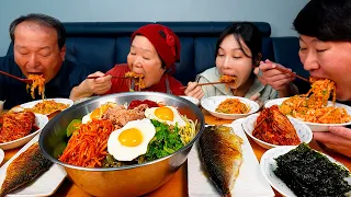 The signature Korean food menu! Bibimbap! - Mukbang eating show