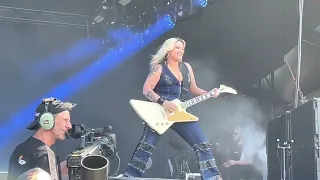 Thunder Mother - Loud and Free live @ Graspop