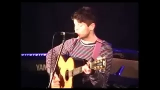 Iwan Rheon - Simple Song (Live)