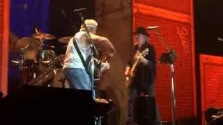 Neil Young & Crazy Horse Fuckin' Up Live