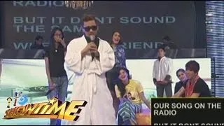 Jhong Hilario & Iza Calzado sweet moment in Showtime