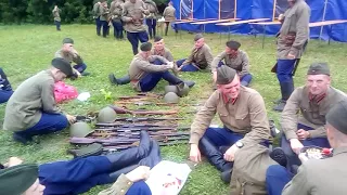 Подольские курсанты на привале. Подольск. Съемки и погружение в военное время.