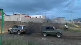 Pajero vs uaz 469