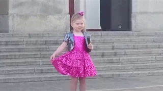 Элина, 5 лет, песенка "Про папу"