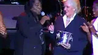 James Brown receiving 2002 BMI ICON award