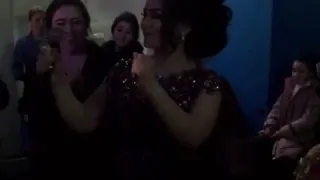 Нигина танцует