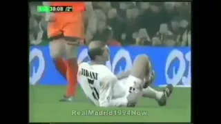 Patada de Roberto Ayala a Zidane