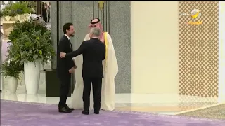 سمو ولي العهد الأمير محمد بن سلمان يستقبل ملك الأردن وولي عهده في القمة العربية الـ 32