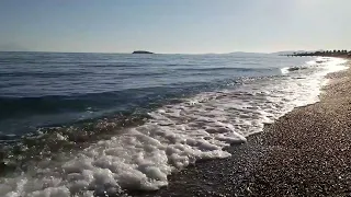 Beach Whispers: Soothing Wave Melodies - Full HD 1080p