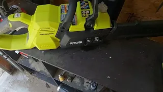 ryobi 14" battery chain saw 40v  oil leaking problem new 2021 is this  normal?