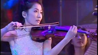 女子十二乐坊 (12 Girls Band) - 新古典主義 - New Classicism (with Violin)