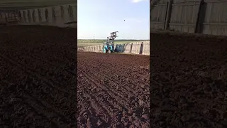 Весна 2022. Вспашка огорода. Трактор Т-40
