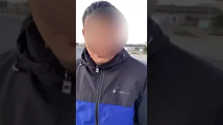 В Жылыое пьяный полицейский попал на видео и был уволен
