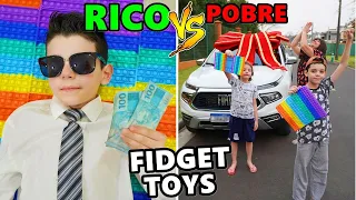 RICO VS POBRE FIDGET TOYS POP IT (Parte 5)