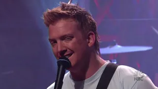 Queens Of The Stone Age - Go With The Flow (live Leno 2003)