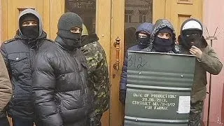 Opposition bewegt radikale Demonstranten zur Räumung des ukrainischen Justizministeriums