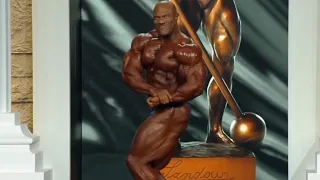 PHIL HEATH POSING AT THE 2020 Mr. OLYMPIA