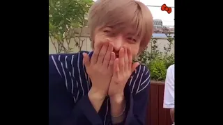 NCT Yuta laughs in loop for 1 minute