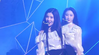 IZ*ONE (아이즈원) 1st Concert in Seoul Eyes On Me - AYAYAYA