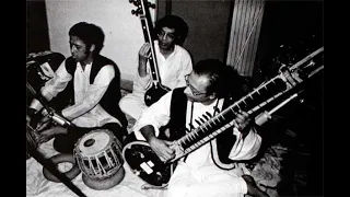 Sitar Samrat  Nikhil Banerjee: Raga Ahiri  & Bhairavi Dhun: Ustad Zakir Hussain: Hyderabad 1982