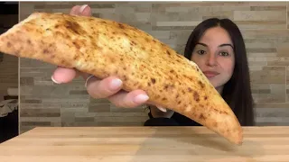 EATING ASMR ITA | CALZONE 😋  + CLASSIFICA DEI SEGNI ZODIACALI PIU' INTELLIGENTI 🤓 ♈️♋️♑️