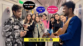 Singing Hindi Bollywood Songs In Metro With Cute Girls | Impressing Girl’s Reactions😍 | Jhopdi K