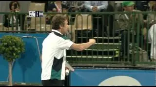 Arthurs vs Wilander Classic Catch - World Tennis Challenge 2013