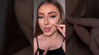 This contour technique completely snatches your face!! #shorts #beauty #makeup #beautyhacks
