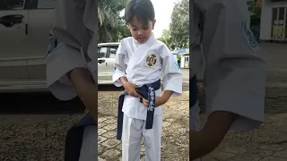 Tutorial Memakai Sabuk Beladiri Kempo