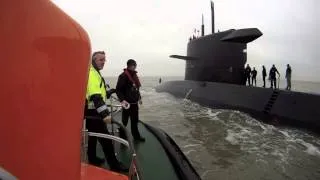 Submarine pilot boarding