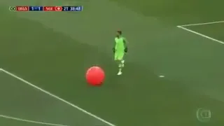 Alisson vs Baloon