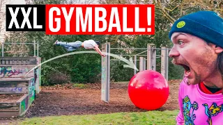 SPRÜNGE mit RIESIGEM Gymnastik-Ball! | Wilde FAILS & Buschsprünge im Parkour Park!