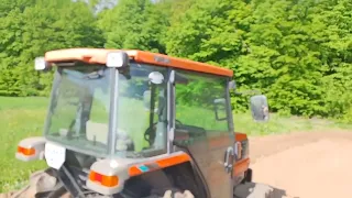 Робота трактора Kubota