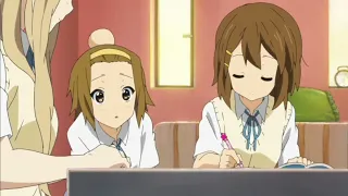 Ritsu teases Yui 【K-ON!】