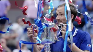 Медведев стал победителем US Open и обыграл Джоковича в трех сетах